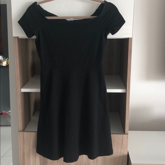 Old Navy Dresses & Skirts - 3/$10 NWOT Old Navy xs skater dress